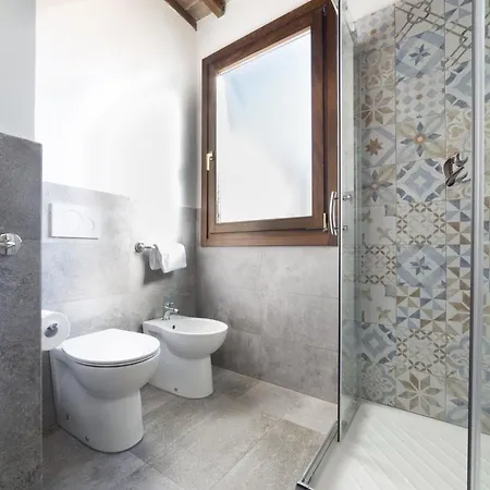 Authentic Flat In The Center
