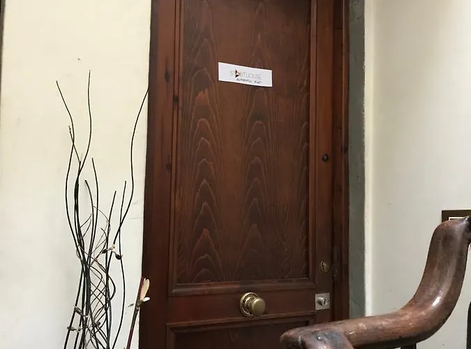 Apartment Authentic Flat In The Center